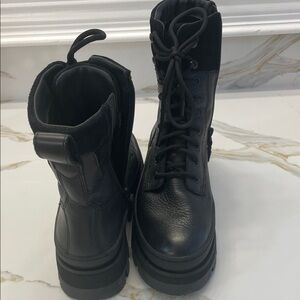 Clark’s Black Leather Women's Boots